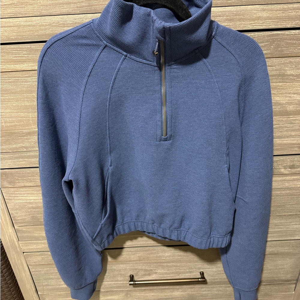 Lululemon Scuba cropped funnel neck half zip size medium blue twill